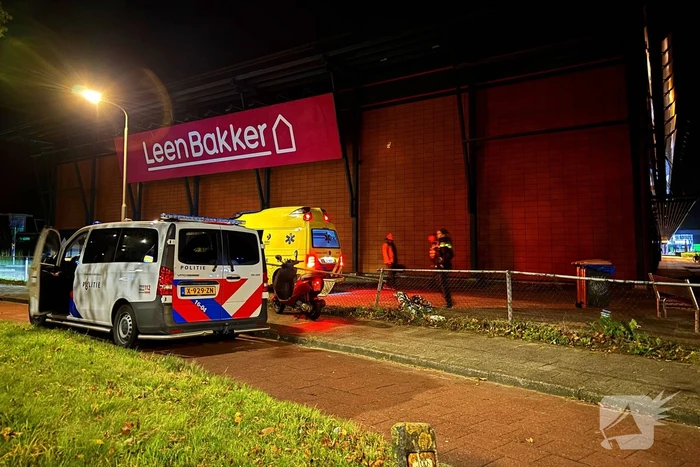 Bestuurder scooter verliest controle na politieachtervolging