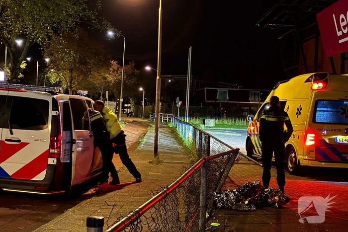 Bestuurder scooter verliest controle na politieachtervolging