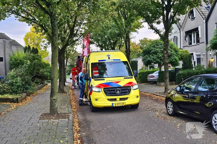 Medische hulp met traumahelikopter en brandweer