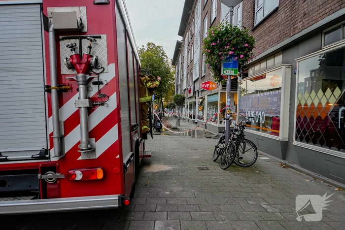 Hoofdleiding springt: tientallen huishoudens zonder water