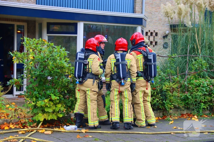 Flinke rookontwikkeling door brand in woning