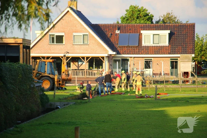 Paard valt opnieuw in sloot bij reddingsactie