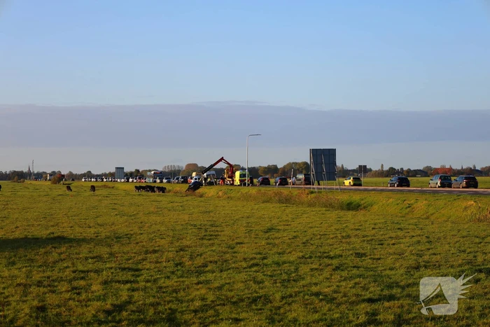 Automobilist raakt van de weg belandt in sloot