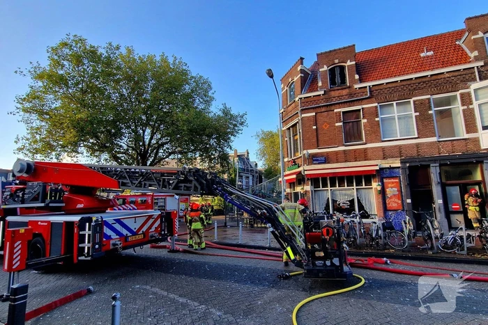 Woning uitgebrand ondanks grote inzet brandweerlieden