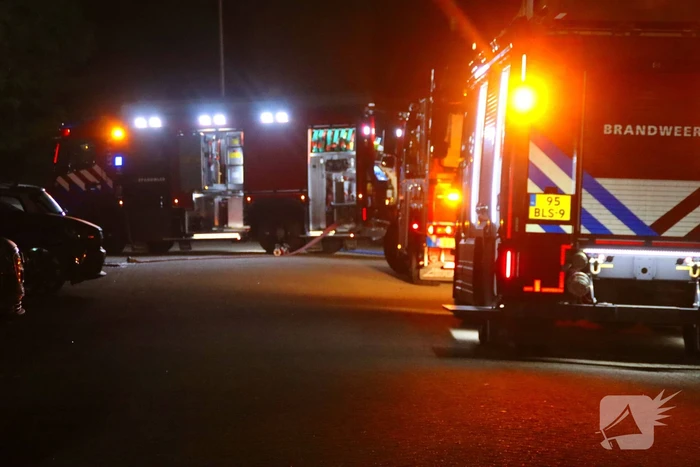 Luchtbehandelingskast bij slooppand vliegt in brand