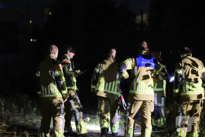 Luchtbehandelingskast bij slooppand vliegt in brand