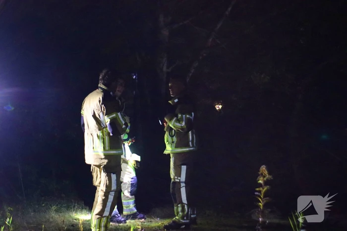 Luchtbehandelingskast bij slooppand vliegt in brand