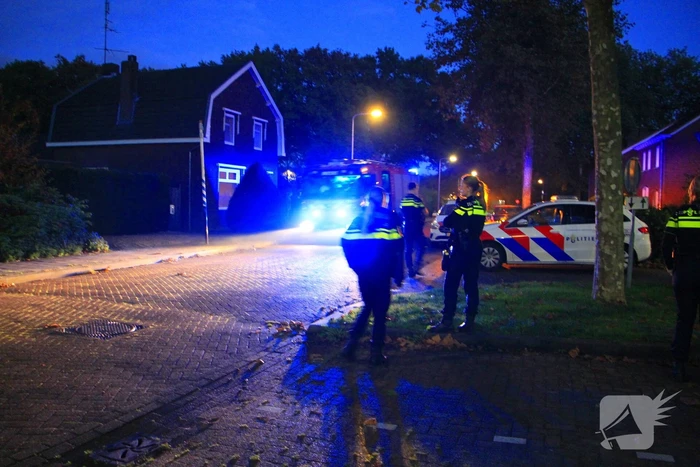 Rook uit kachel aangezien voor mogelijke woningbrand