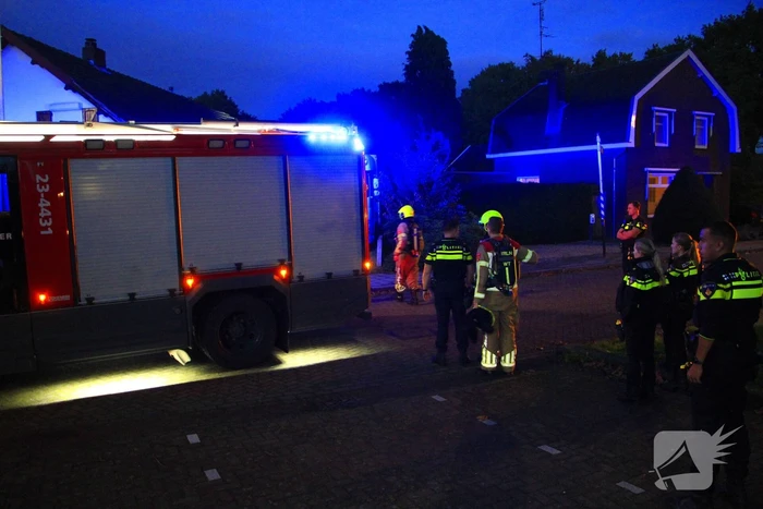 Rook uit kachel aangezien voor mogelijke woningbrand
