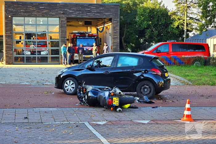 Motorrijder ernstig gewond bij ongeval met auto
