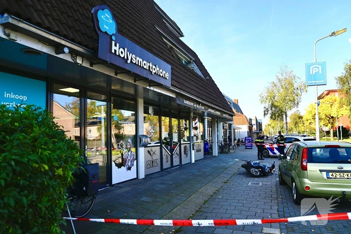 Twee tieners gezocht na overval op telecomwinkel