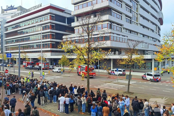 Magnetron in brand zorgt voor ontruiming van duizenden scholieren