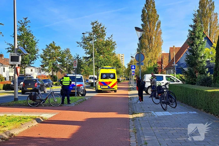 Fietser gewond bij aanrijding met bestelbus
