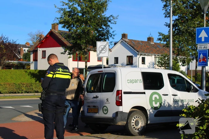 Fietser gewond bij aanrijding met bestelbus