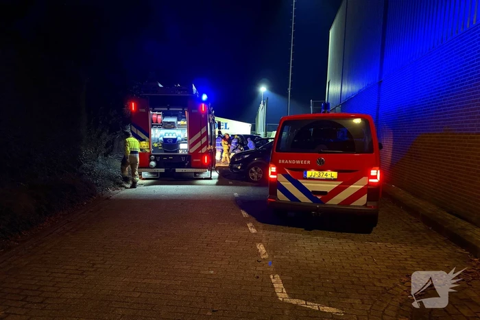 Brandweer grijpt in bij beginnende autobrand