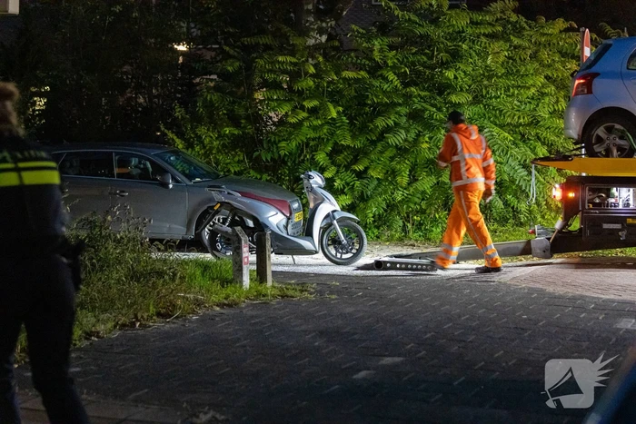Politie neemt scooter in beslag tijdens onderzoek in woning
