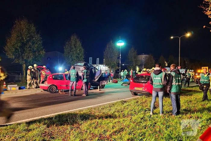 Brandweer oefent ernstig ongeval op provinciale weg