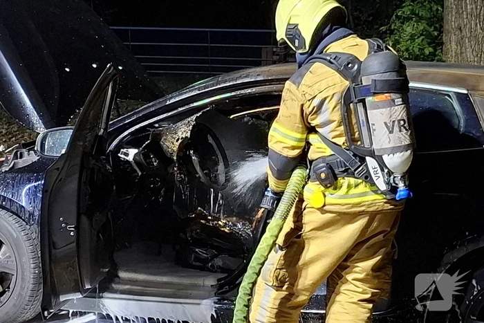 Auto flink beschadigd door brand
