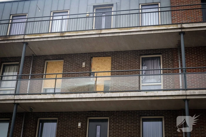 Schade van nachtelijke explosie goed te zien