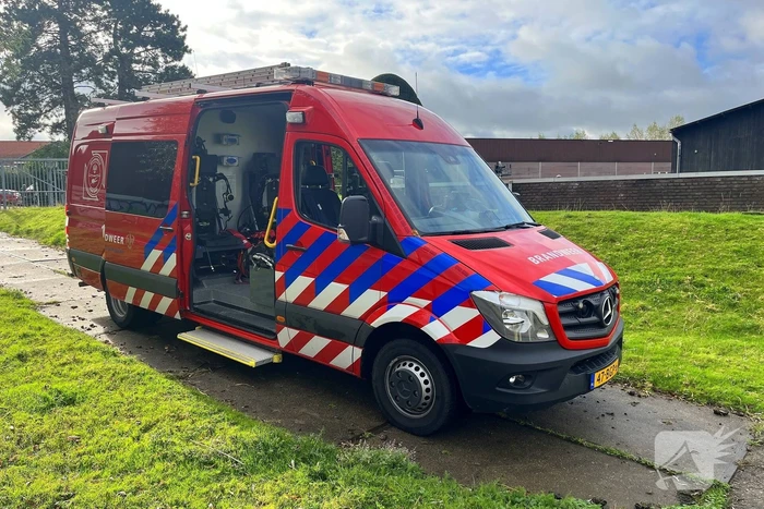 Man verdwijnt na motorpech, boot zinkt gedeeltelijk