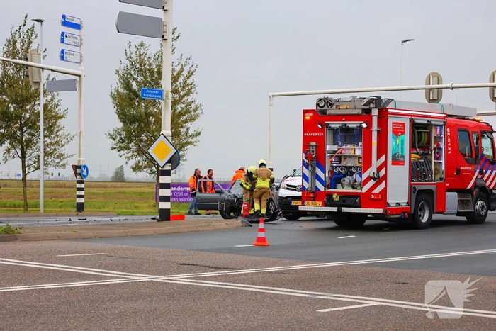 Meerdere voertuigen betrokken bij aanrijding