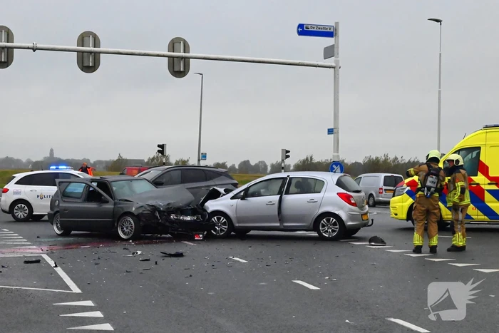 Meerdere voertuigen betrokken bij aanrijding