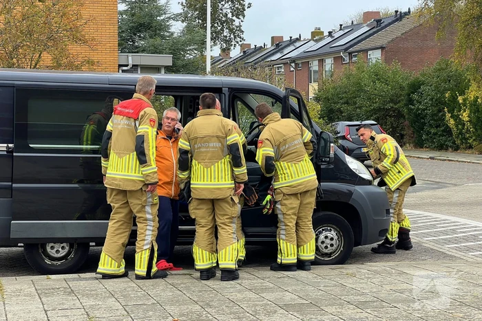 Brand in bestelbus snel onder controle door alertheid bestuurder