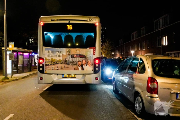 Schade bij ongeval tussen lijnbus en personenauto