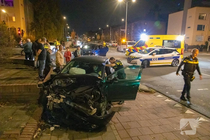 Enorme ravage bij ongeval op kruising