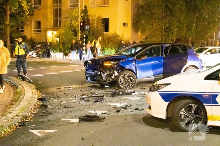 Enorme ravage bij ongeval op kruising