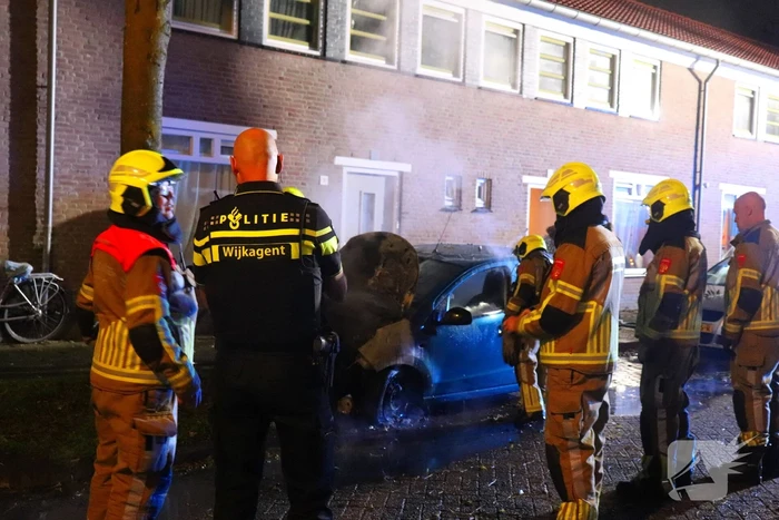 Personenauto gaat in vlammen op