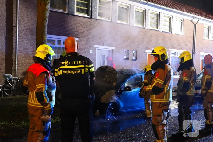 Personenauto gaat in vlammen op