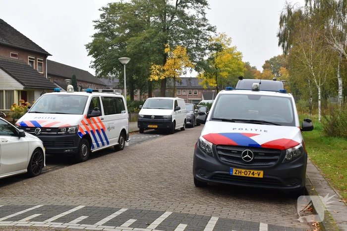 Politie doet onderzoek naar de toedracht van explosie in woning