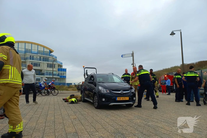 Bruiloft gast probeert trap af te rijden