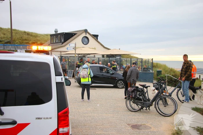 Bruiloft gast probeert trap af te rijden