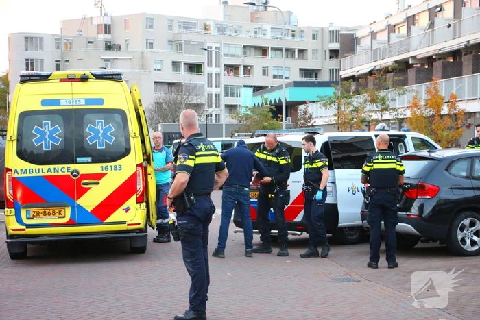 Man aangehouden na melding van bedreiging met vuurwapen