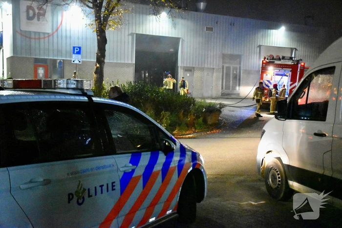 Stoom uit oven zorgt voor brandmelding op industrieterrein