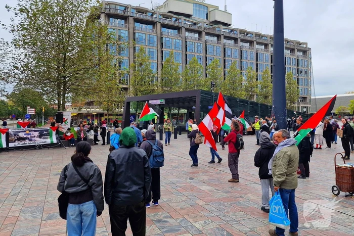 Grote opkomst bij demonstratie Centraal Station