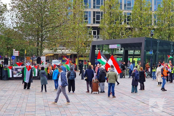 Grote opkomst bij demonstratie Centraal Station