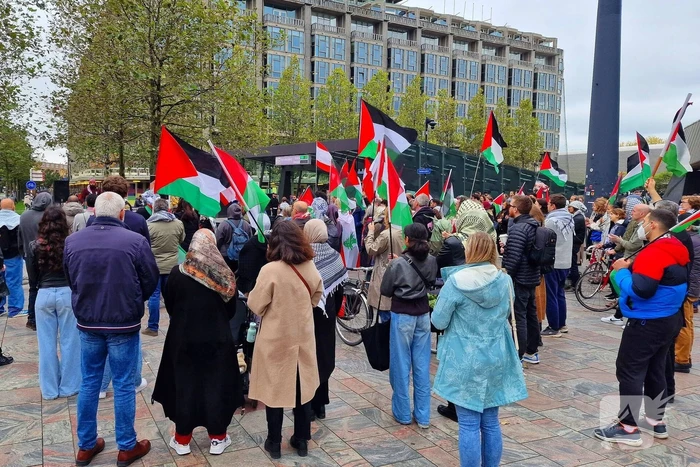 Grote opkomst bij demonstratie Centraal Station