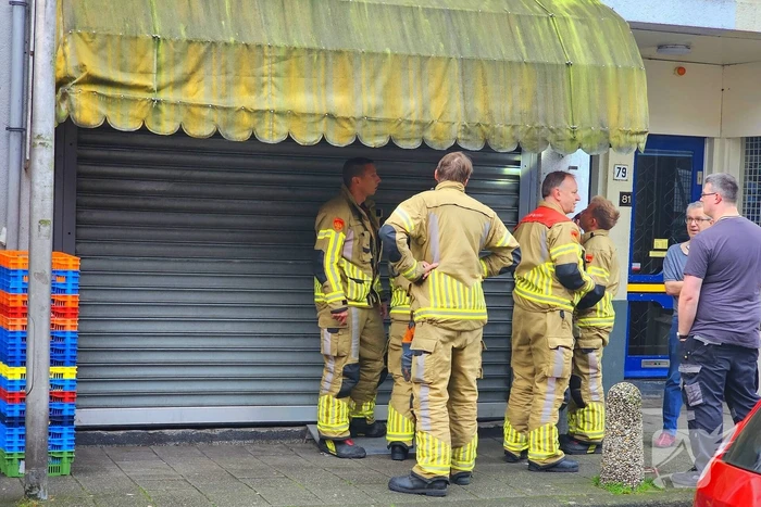 Brandweer forceert deur supermarkt