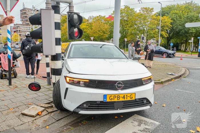 Veel schade bij aanrijding tussen twee voertuigen