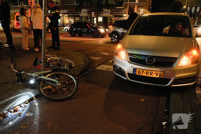 Fietser aangereden door personenauto