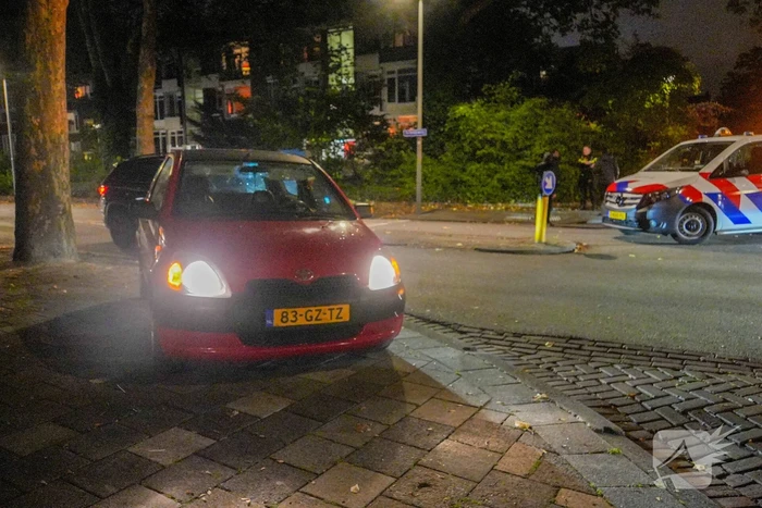Voetganger geschept door personenauto