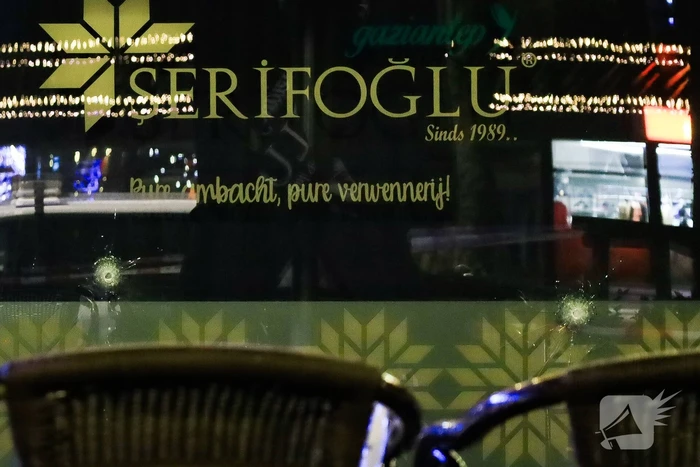 Gebouwen geraakt door schoten, politie onderzoekt zaak