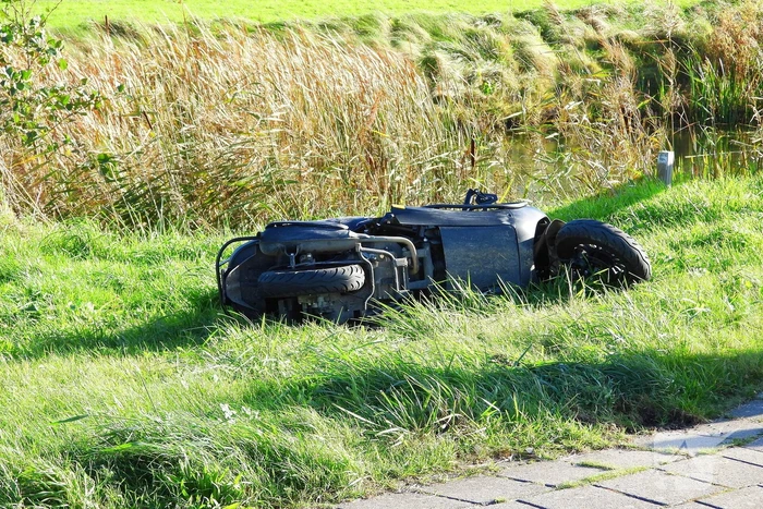 Scooterrijder gewond bij botsing met auto