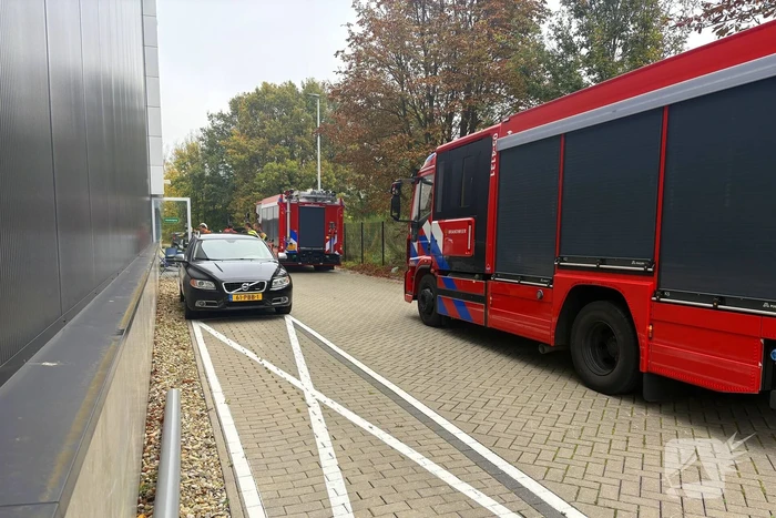Knal gevolgd door brandmelding in bedrijfspand