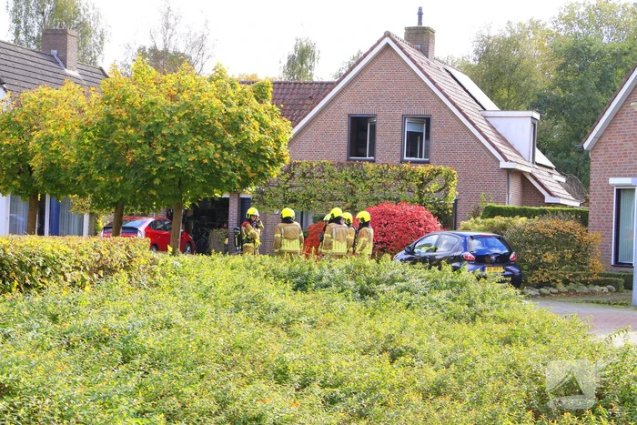 Bewoner doorboord gasleiding