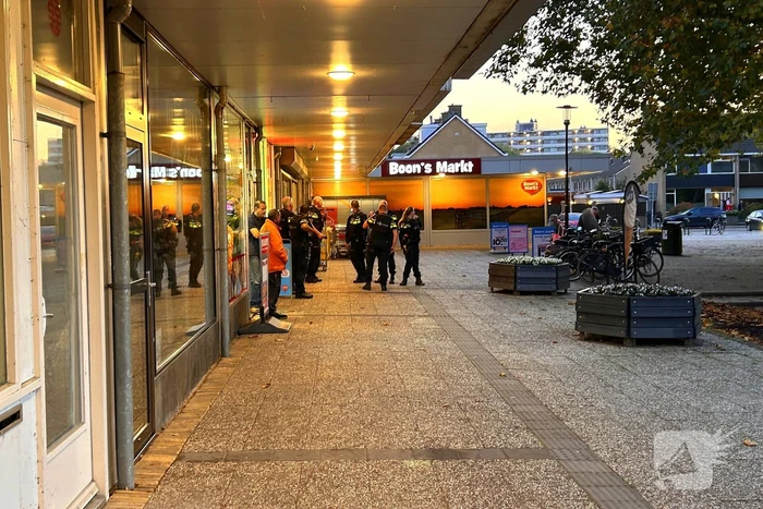 Politie houdt zoekactie op de grond en vanuit de lucht