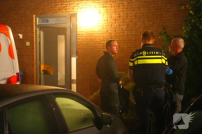 Schade aan voordeur na explosie